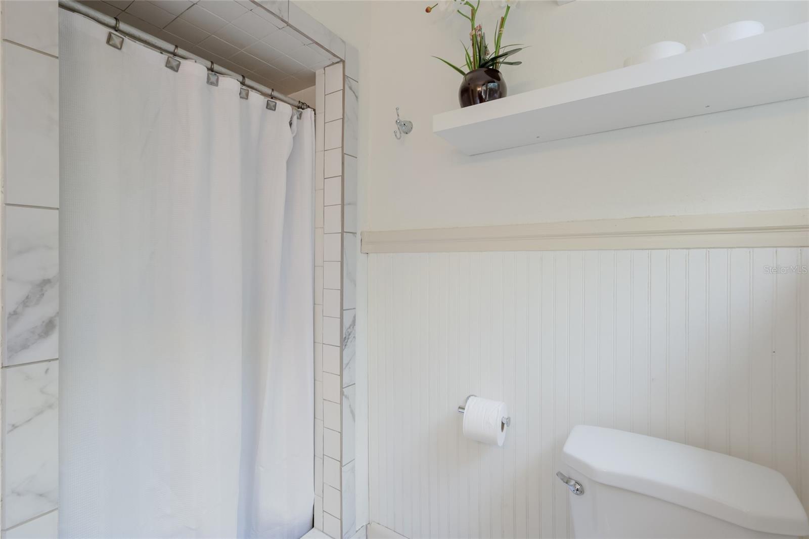 Image 28 of 61 For 904 22nd Street W