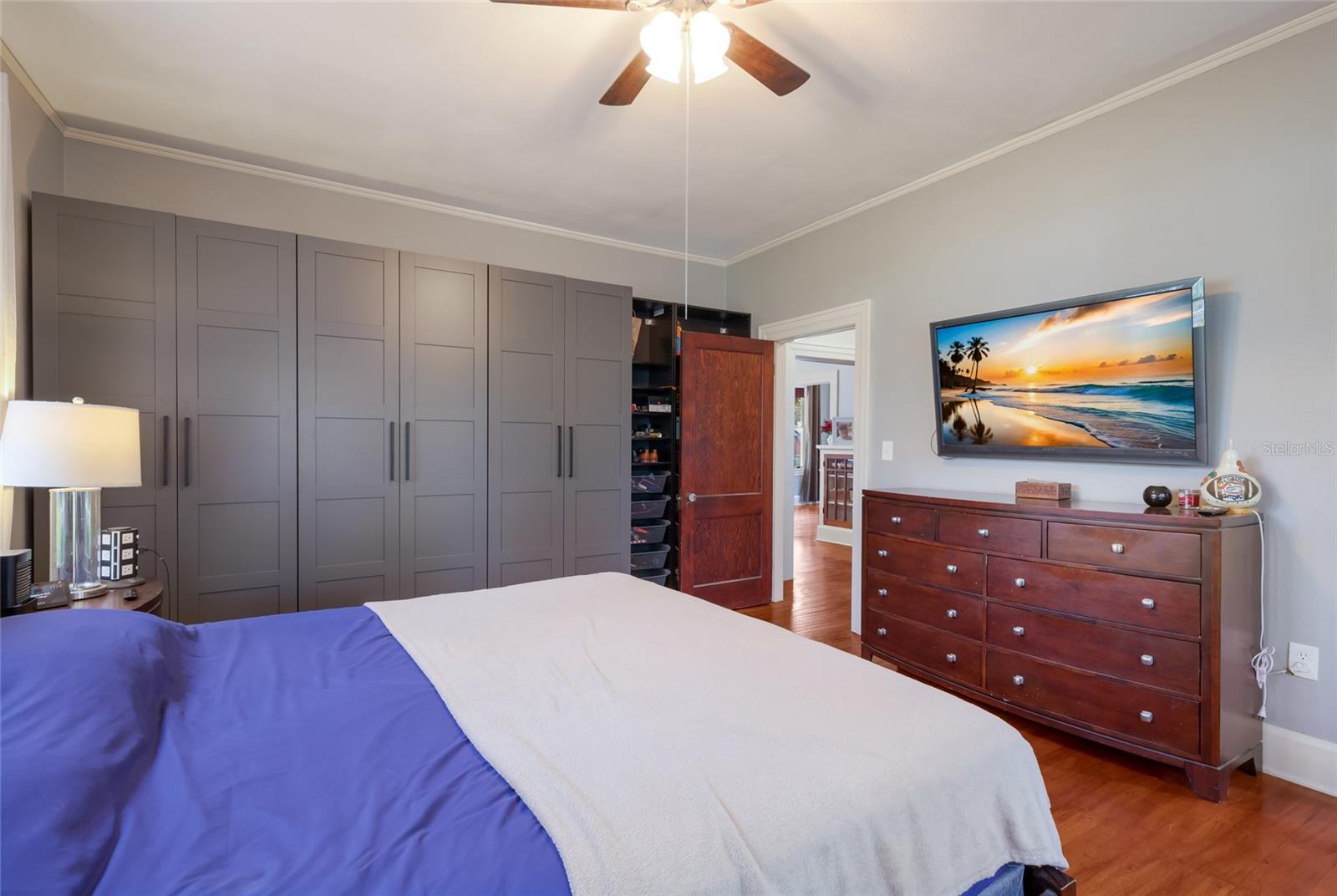 Image 29 of 61 For 904 22nd Street W