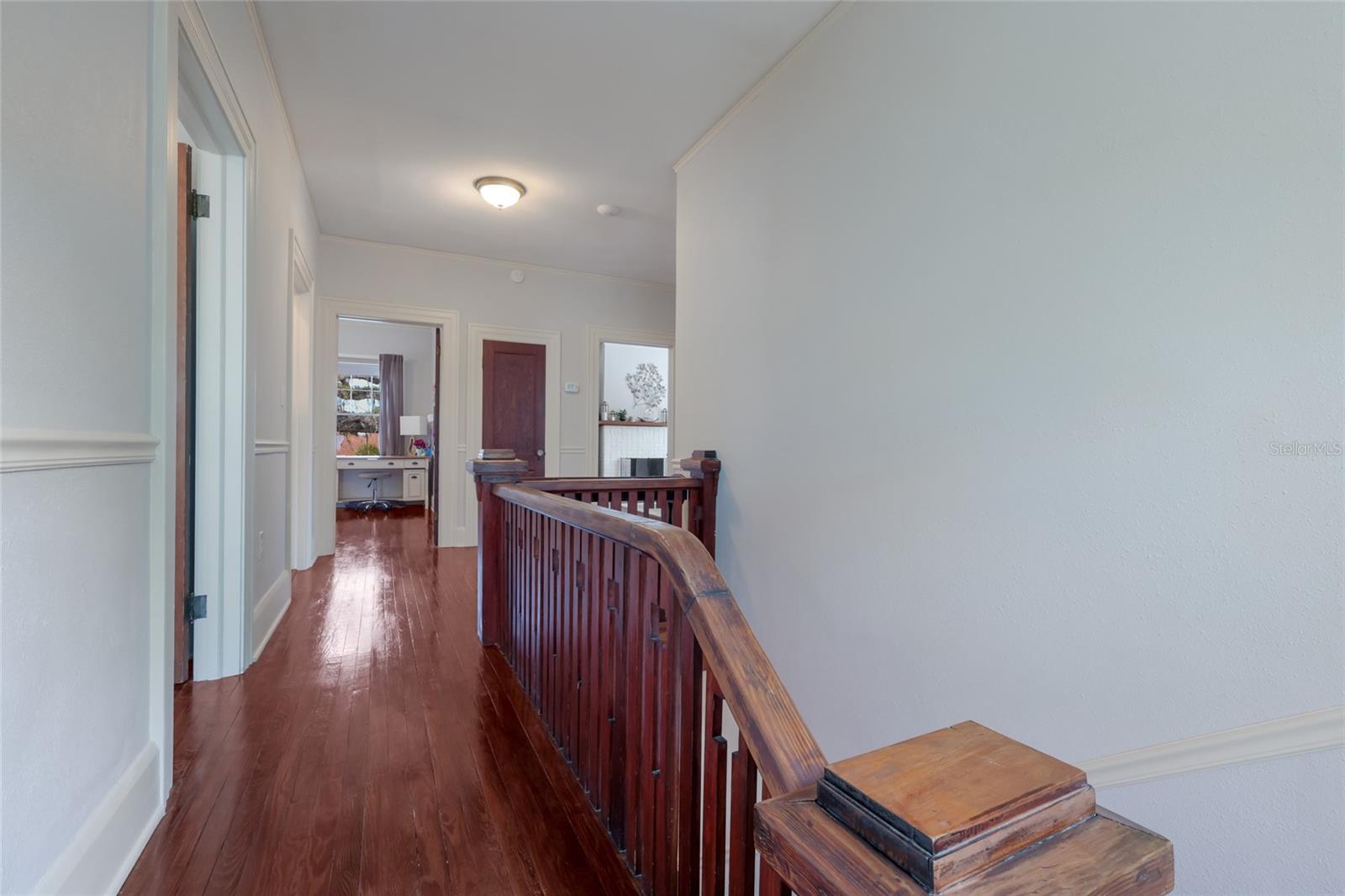 Image 33 of 61 For 904 22nd Street W