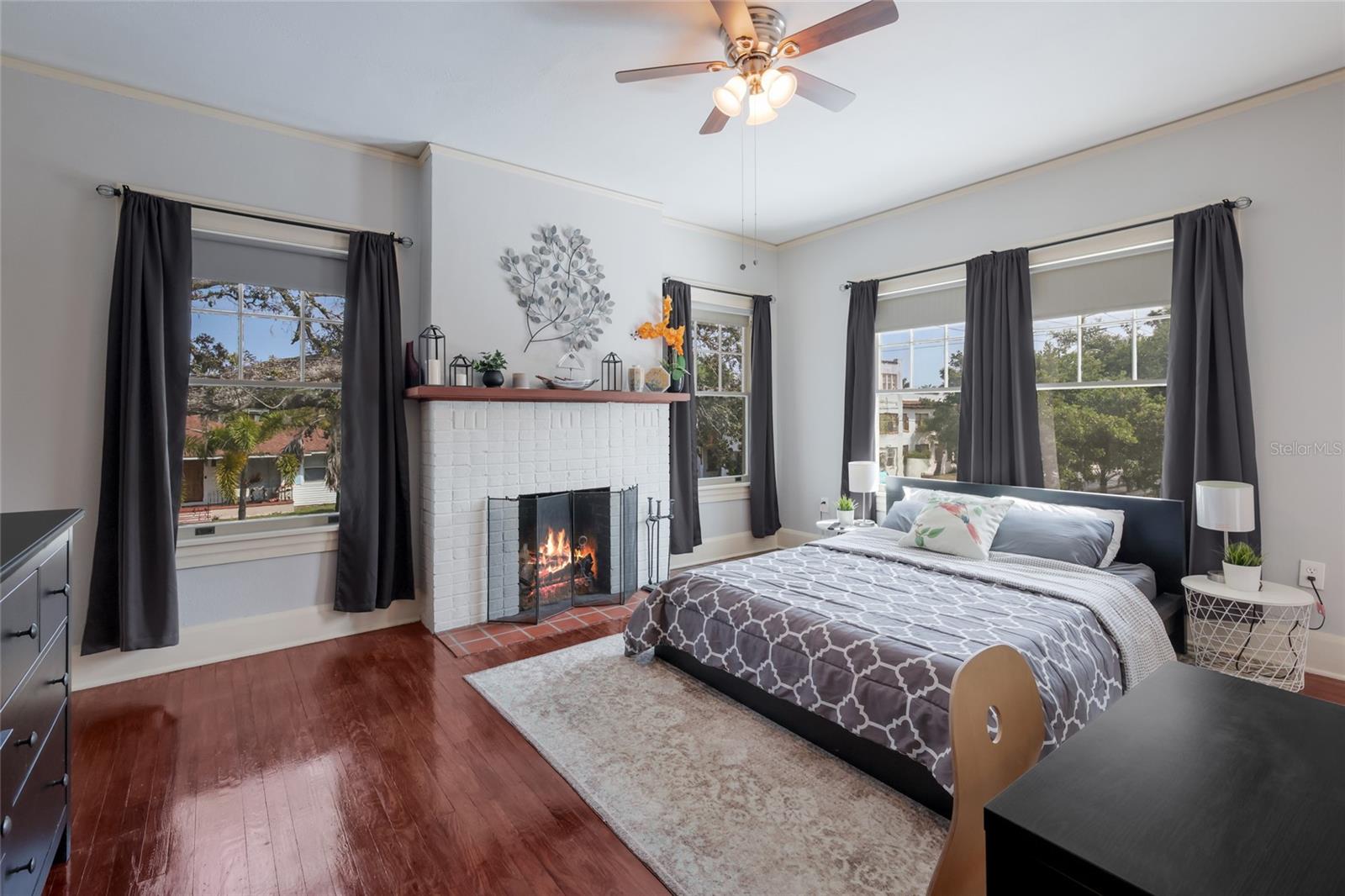 Image 36 of 61 For 904 22nd Street W