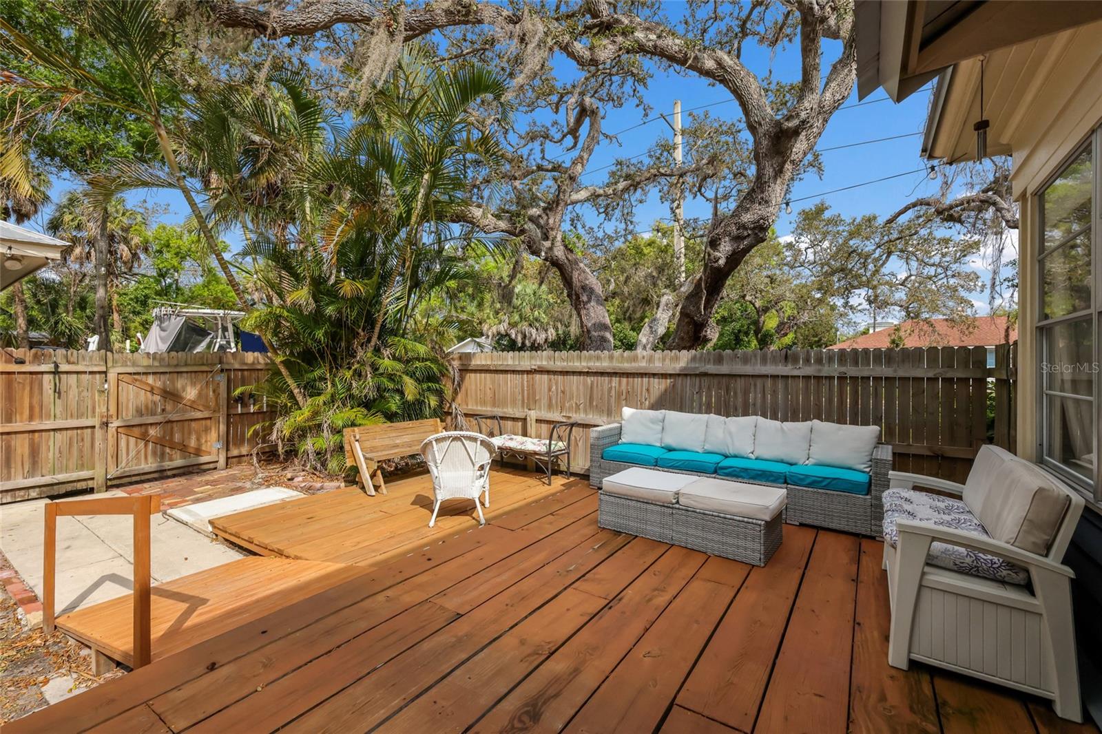 Image 46 of 61 For 904 22nd Street W