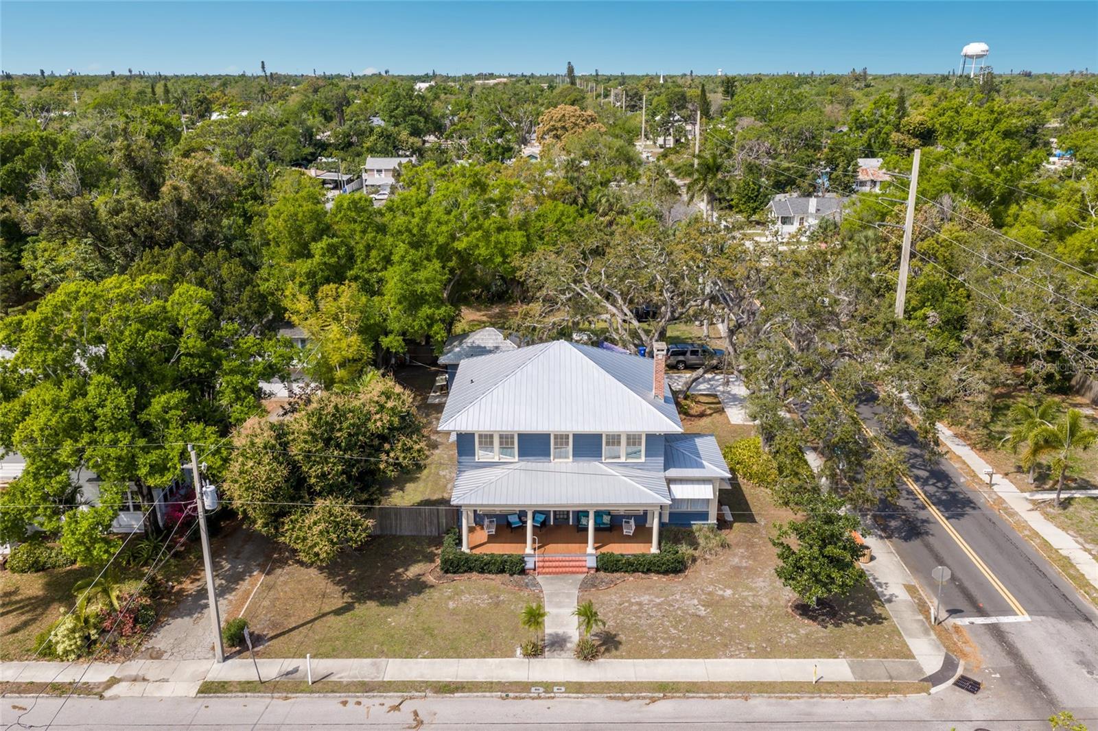 Image 52 of 61 For 904 22nd Street W