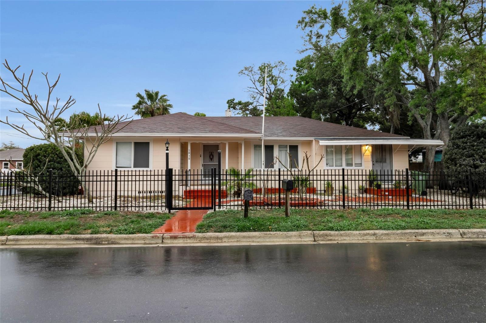 Details for 1008 16th Avenue W, BRADENTON, FL 34205