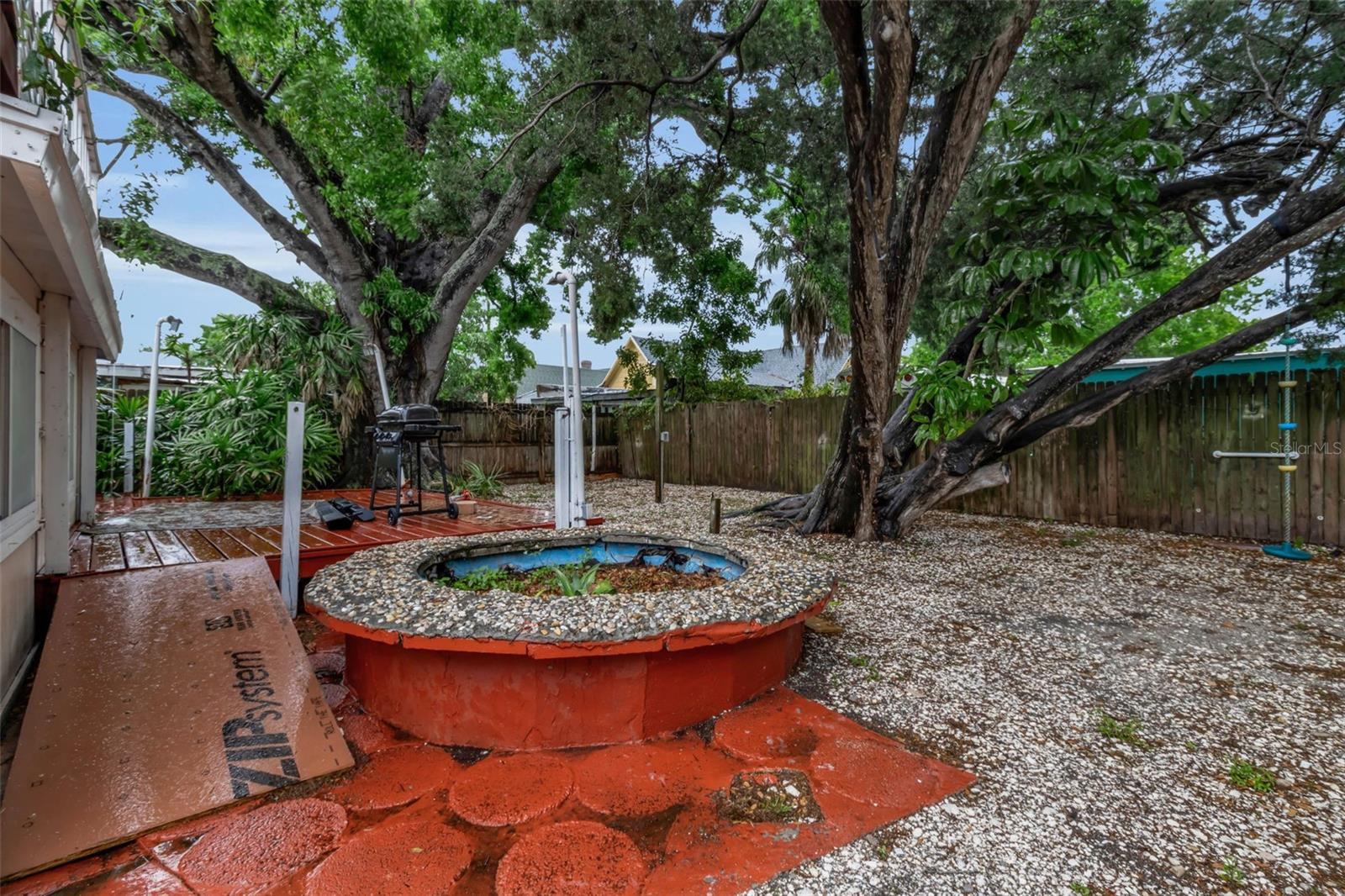 Image 23 of 24 For 1008 16th Avenue W