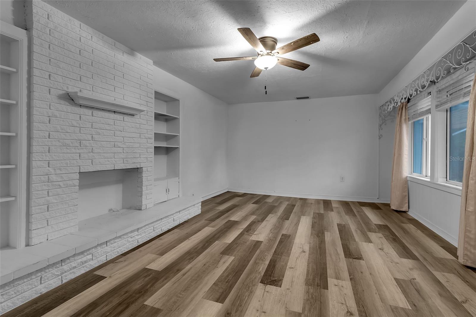 Image 4 of 24 For 1008 16th Avenue W