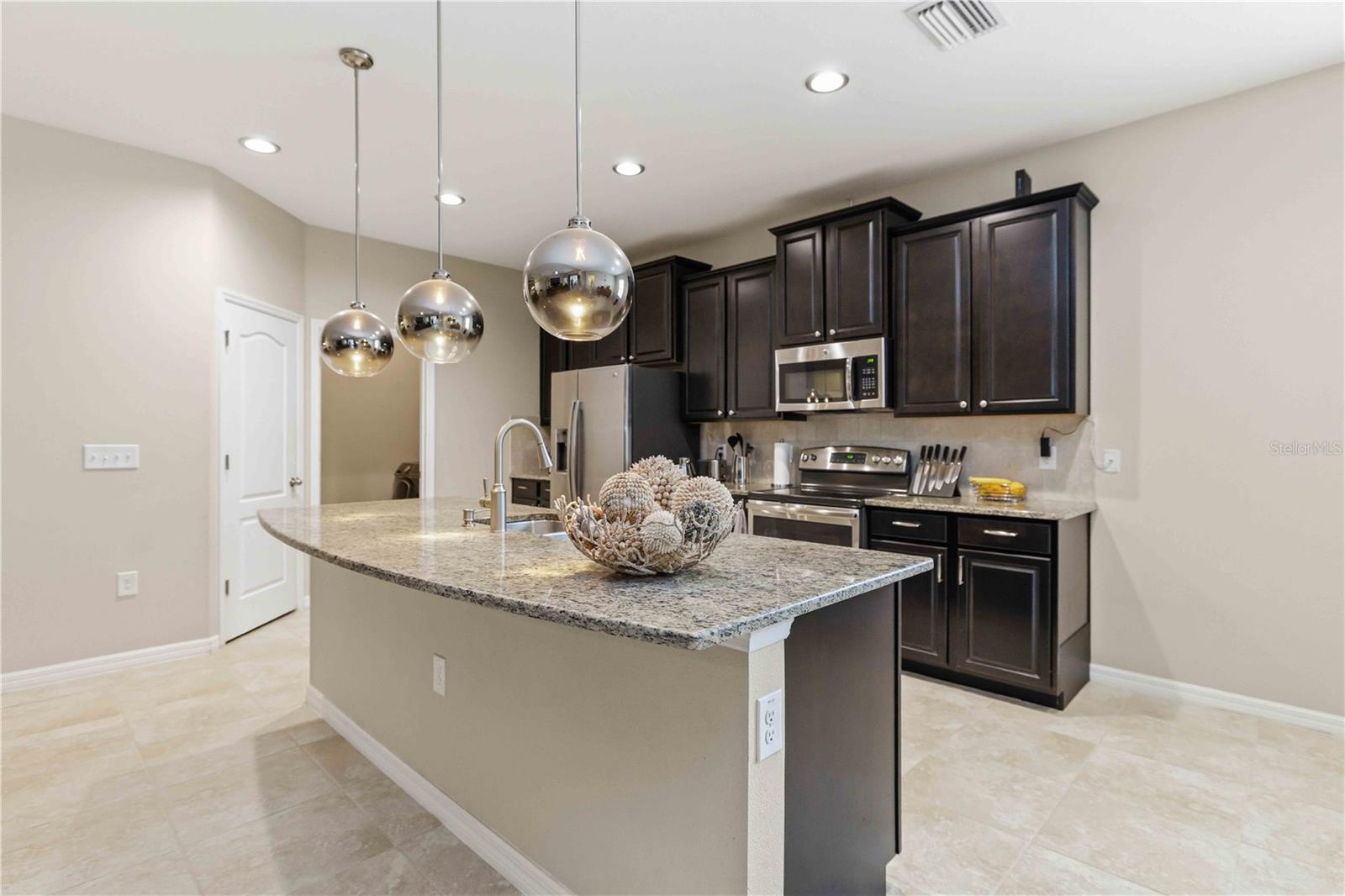 Image 19 of 64 For 134 Brilliant Bloom Court