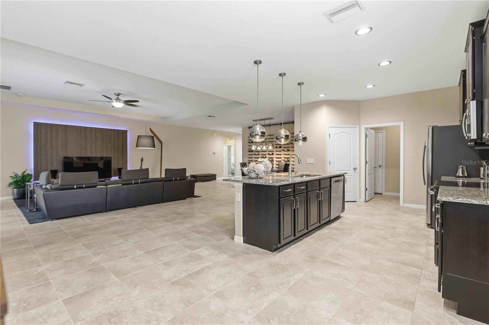 Image 26 of 64 For 134 Brilliant Bloom Court