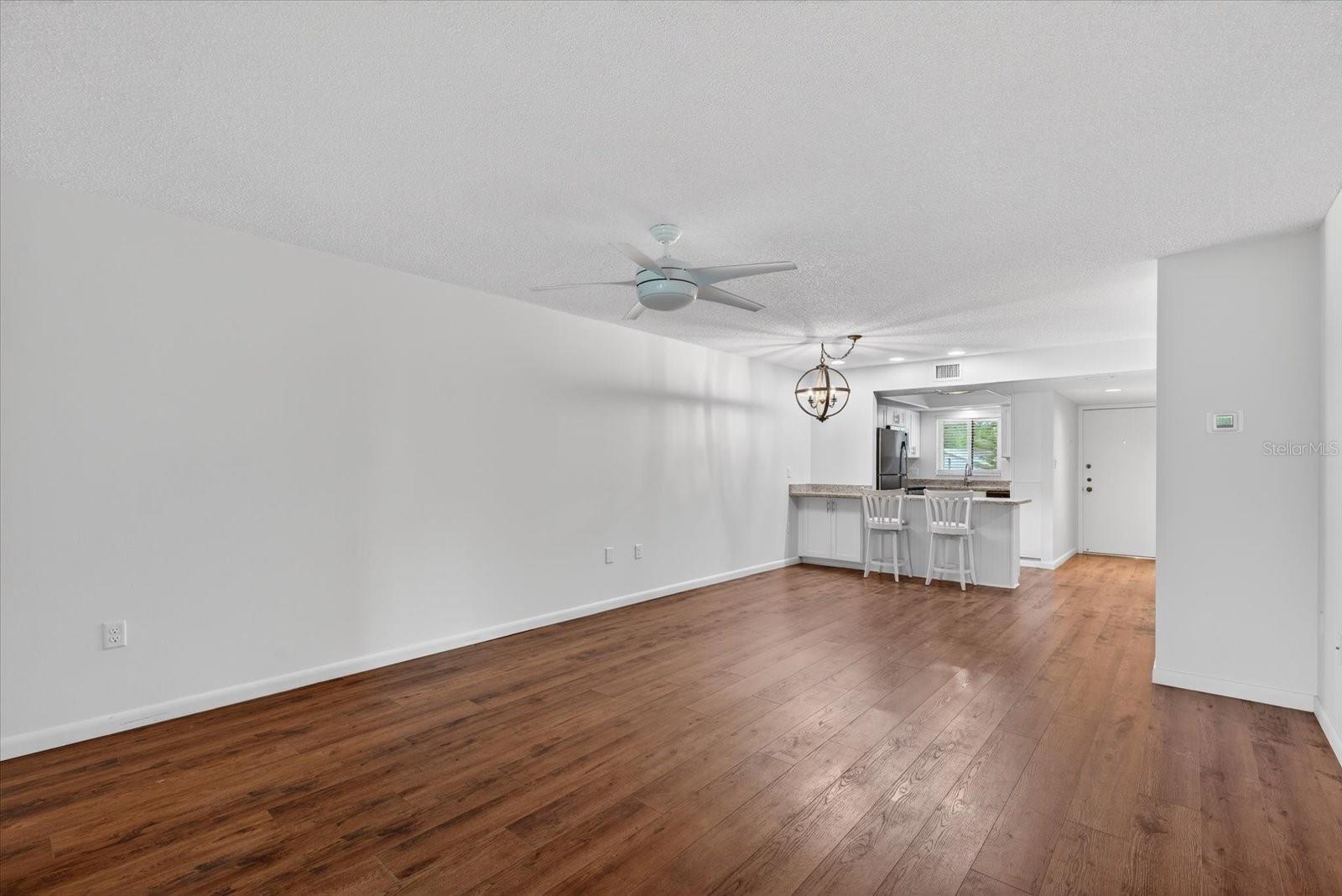 Image 16 of 35 For 2522 Clubhouse Drive 204