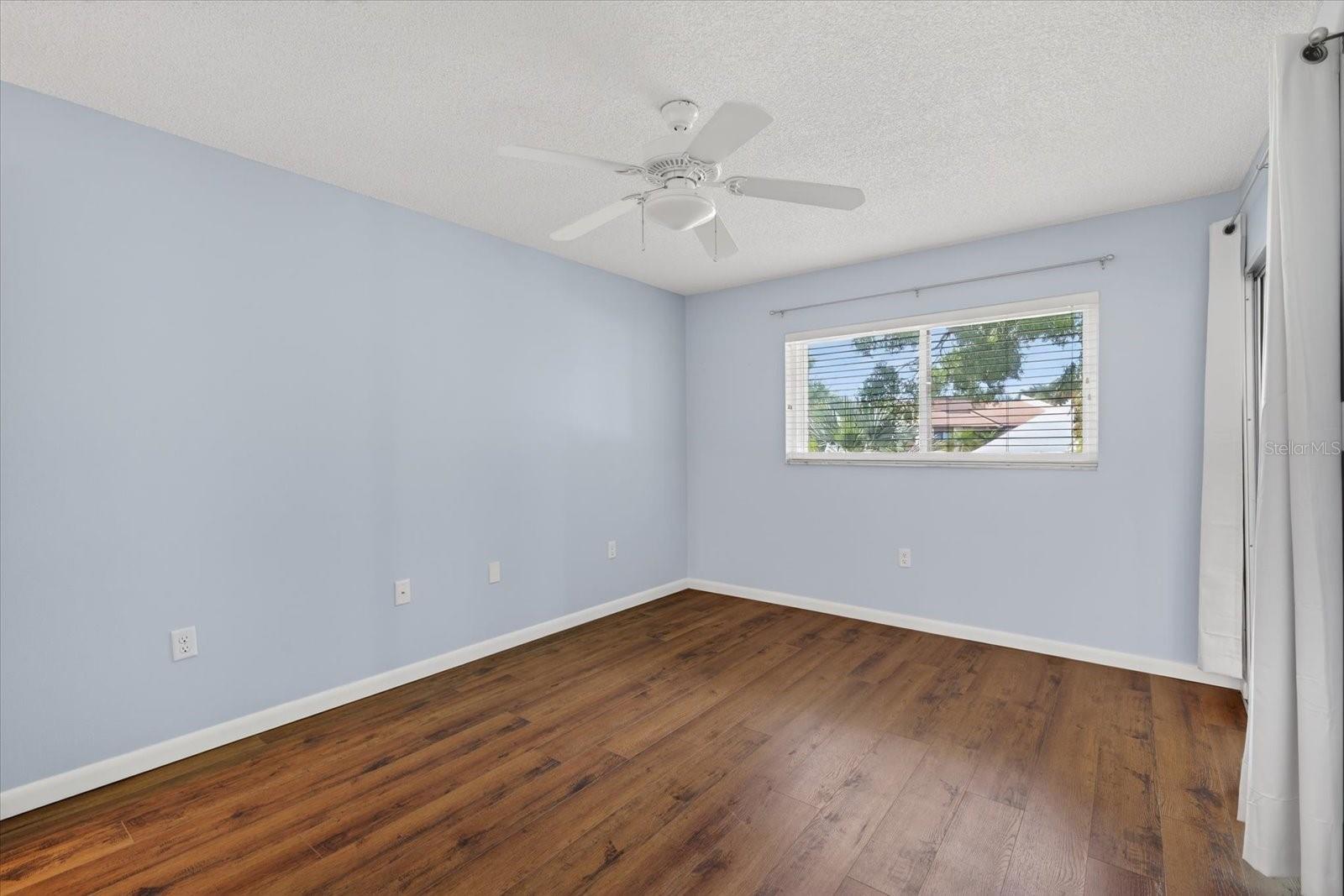 Image 18 of 35 For 2522 Clubhouse Drive 204