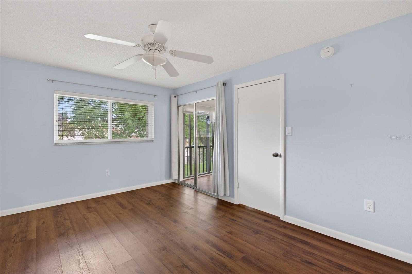 Image 19 of 35 For 2522 Clubhouse Drive 204