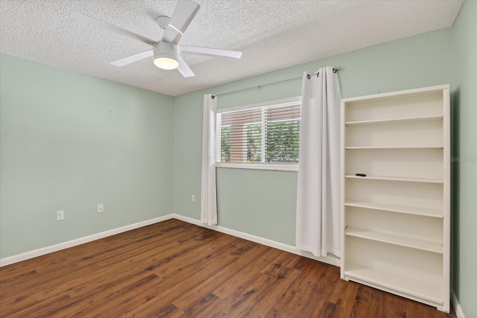 Image 23 of 35 For 2522 Clubhouse Drive 204