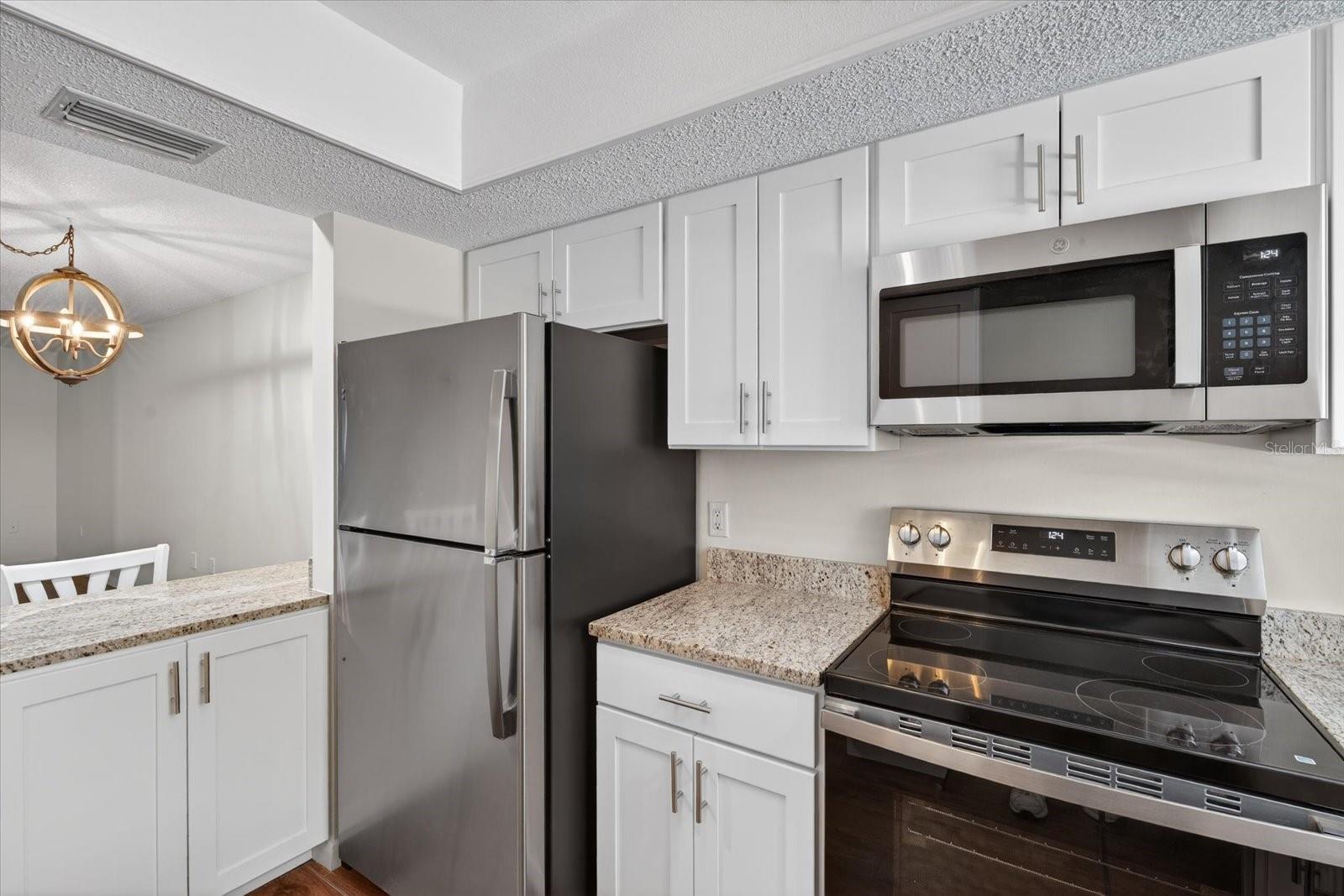 Image 6 of 35 For 2522 Clubhouse Drive 204