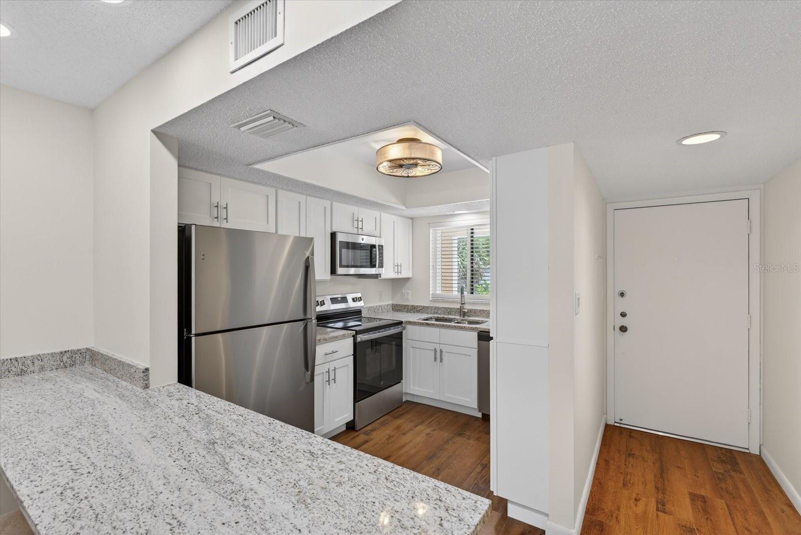 Image 9 of 35 For 2522 Clubhouse Drive 204