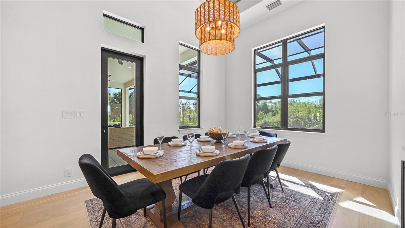 Image 28 of 81 For 14547 Pittenger Avenue