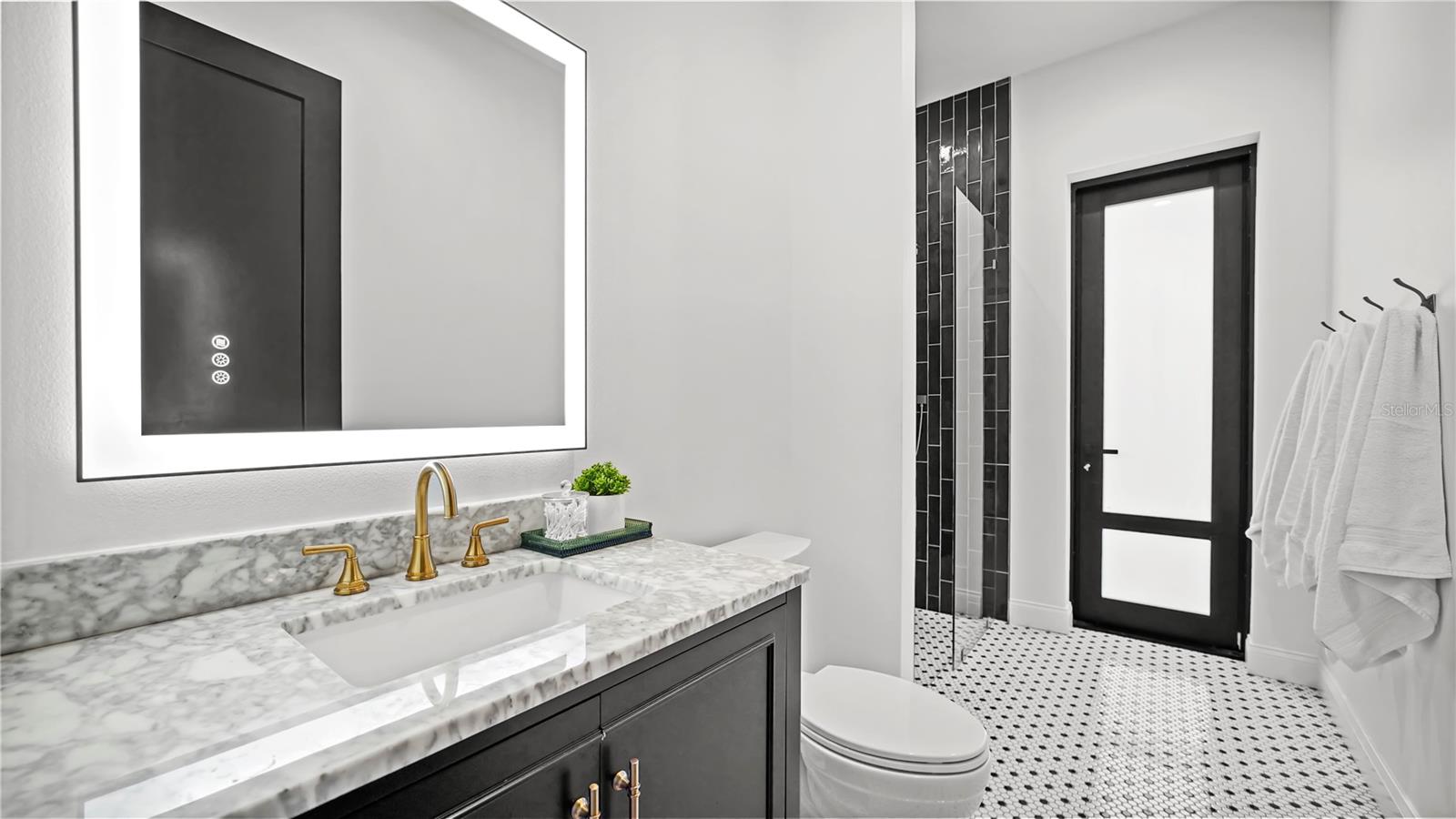 Image 47 of 81 For 14547 Pittenger Avenue