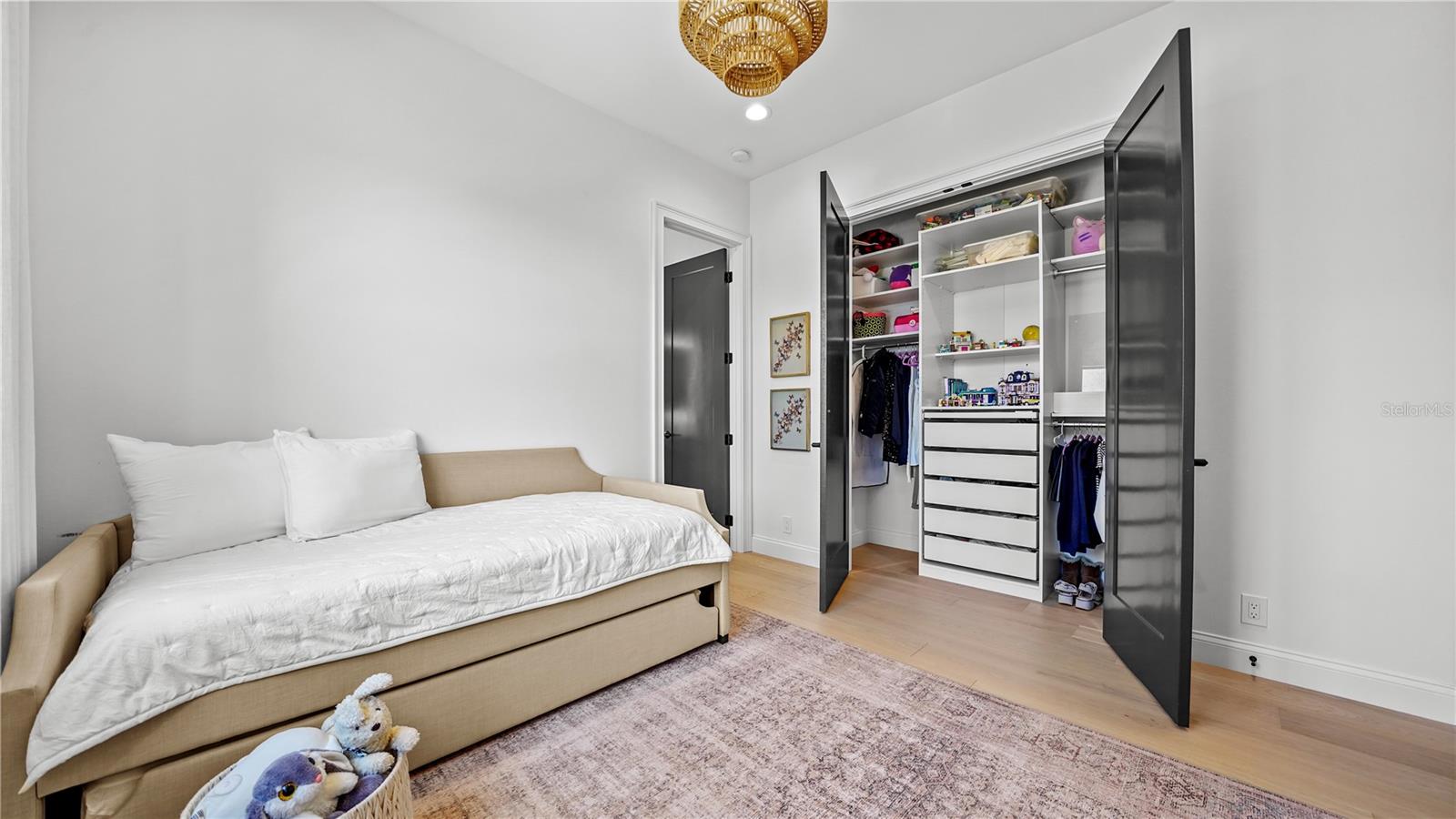 Image 51 of 81 For 14547 Pittenger Avenue