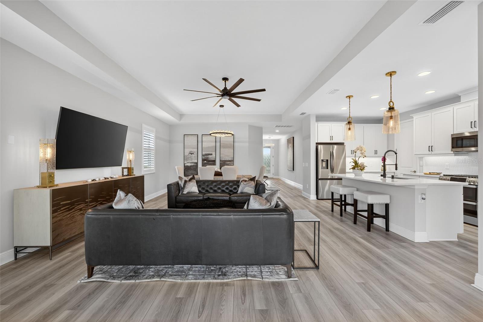 Image 12 of 55 For 17744 Savory Mist Circle