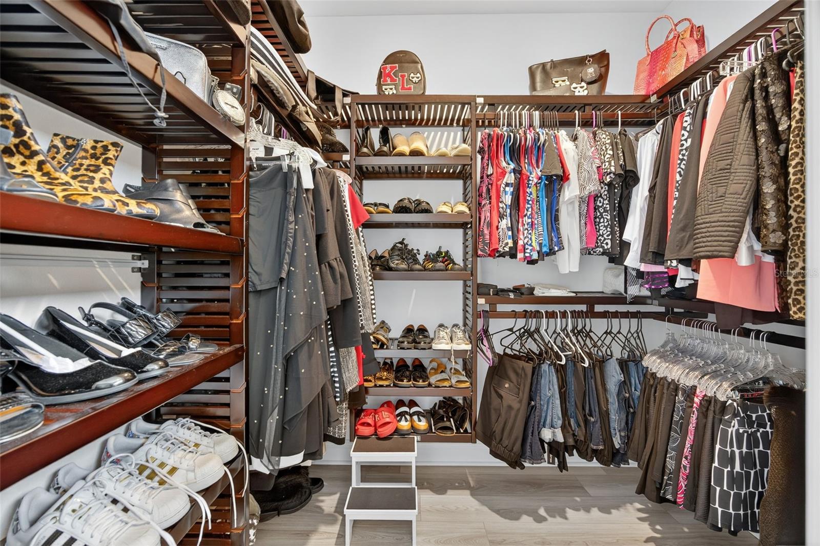 Image 23 of 55 For 17744 Savory Mist Circle