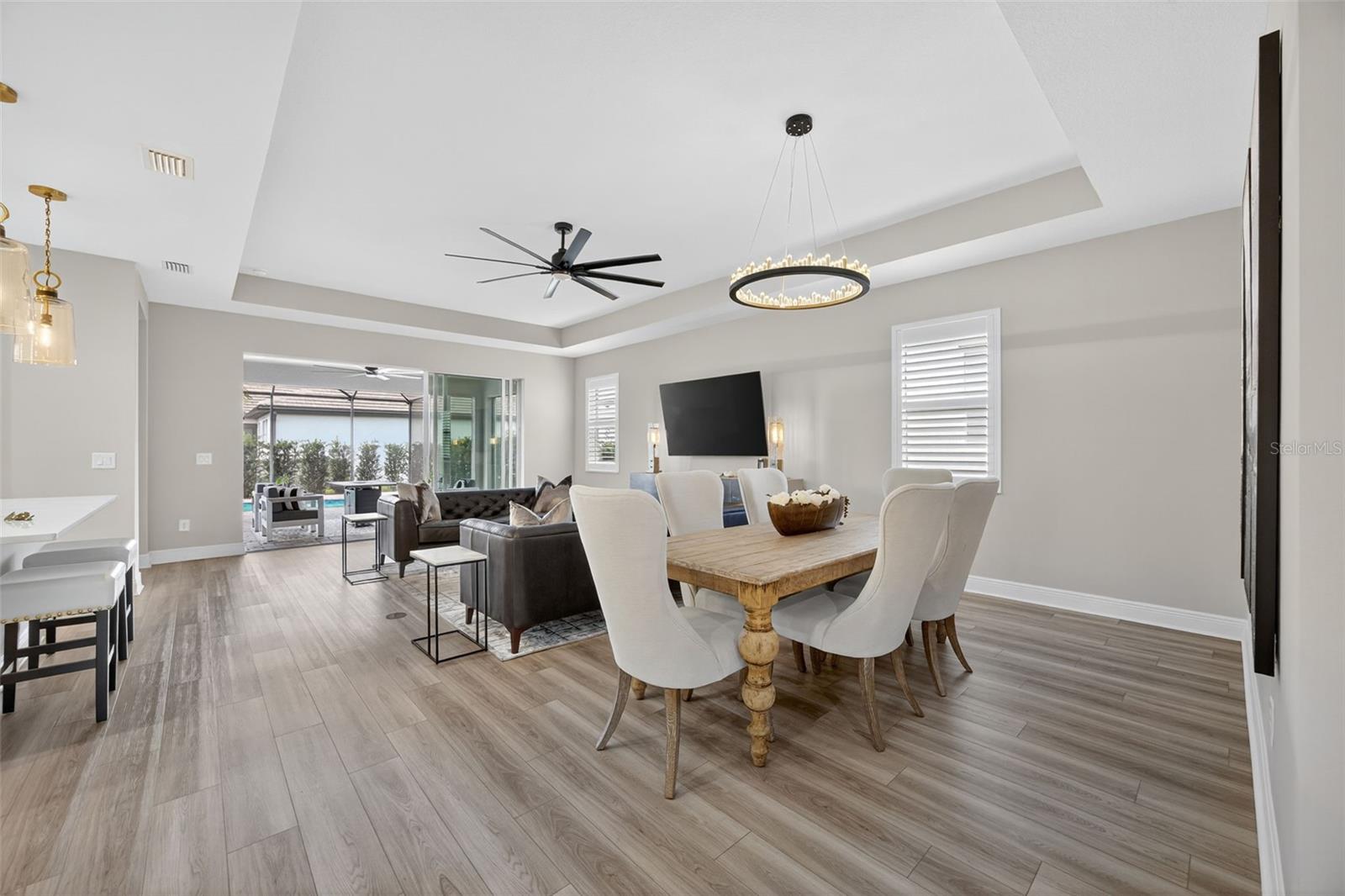 Image 8 of 55 For 17744 Savory Mist Circle