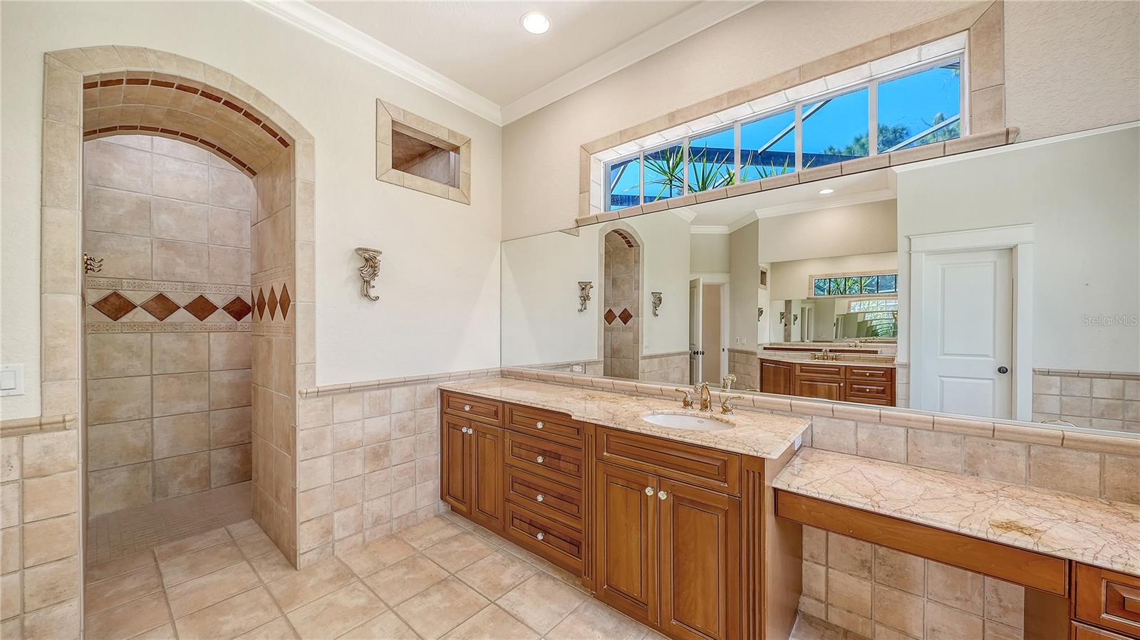 Image 23 of 50 For 554 Dove Pointe