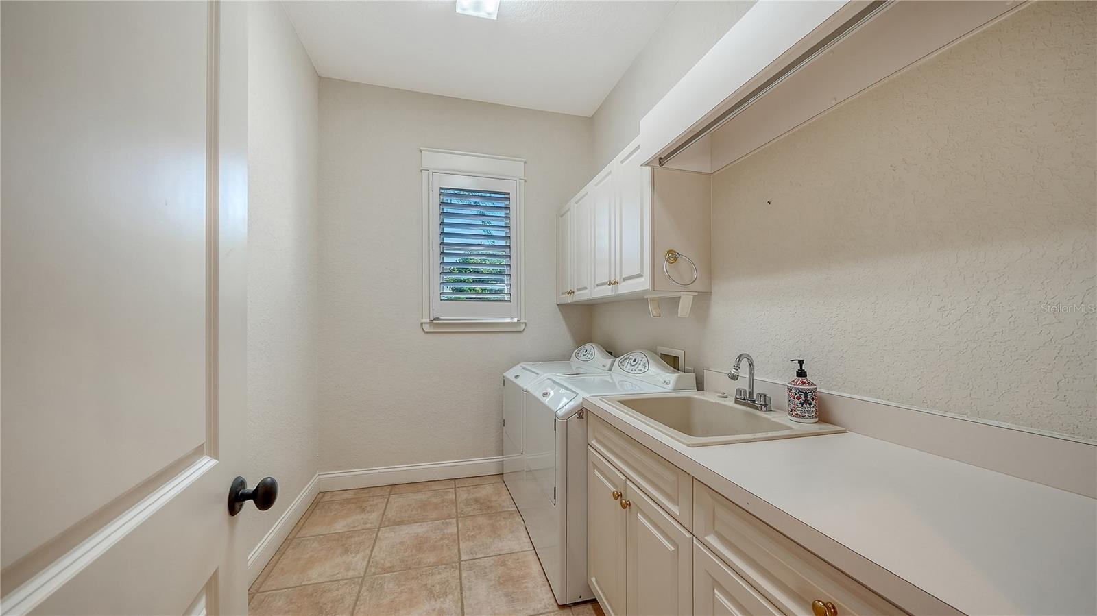 Image 29 of 50 For 554 Dove Pointe