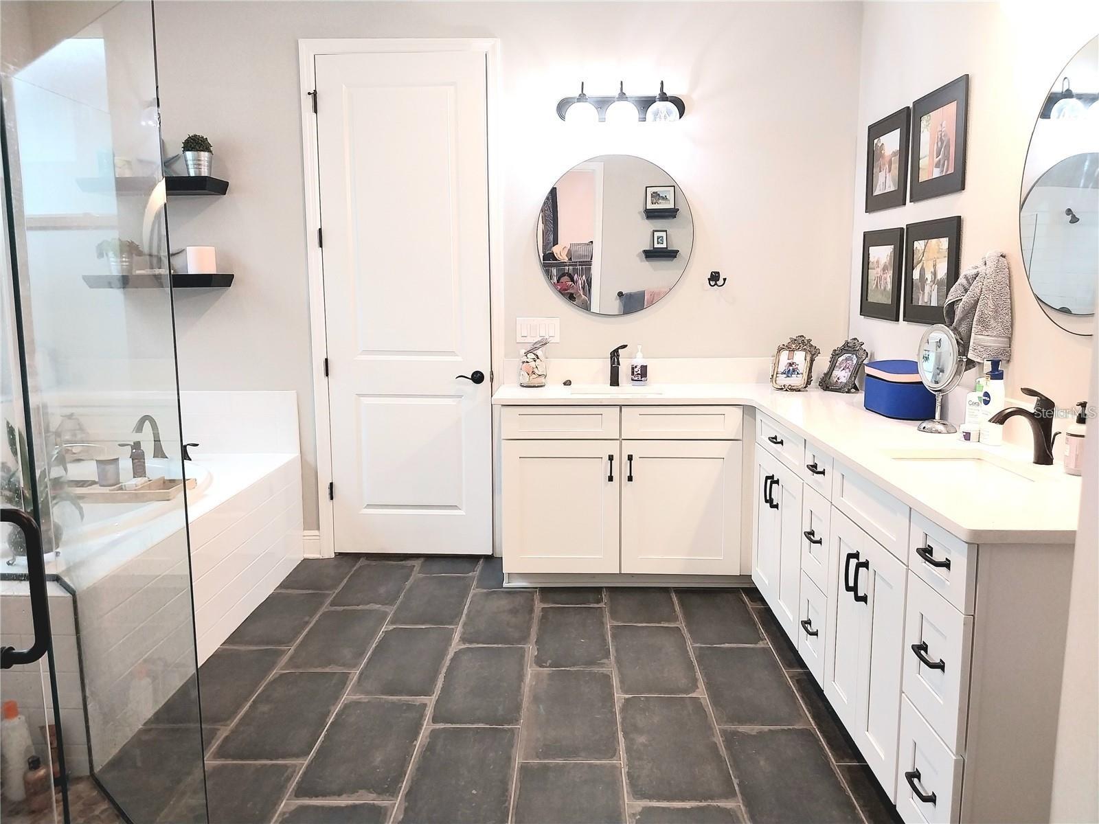 Image 23 of 34 For 5531 Native Henna Court