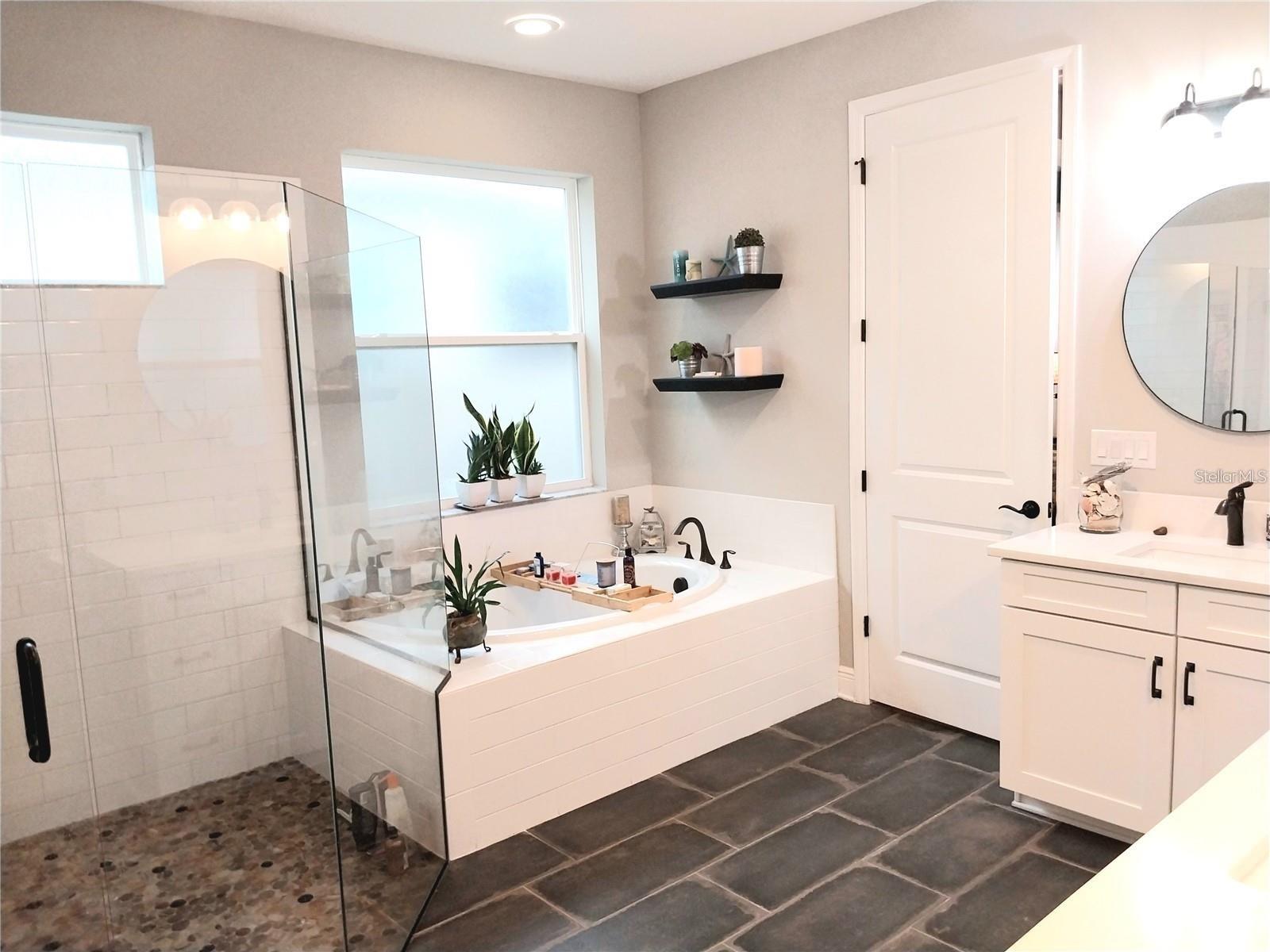 Image 24 of 34 For 5531 Native Henna Court