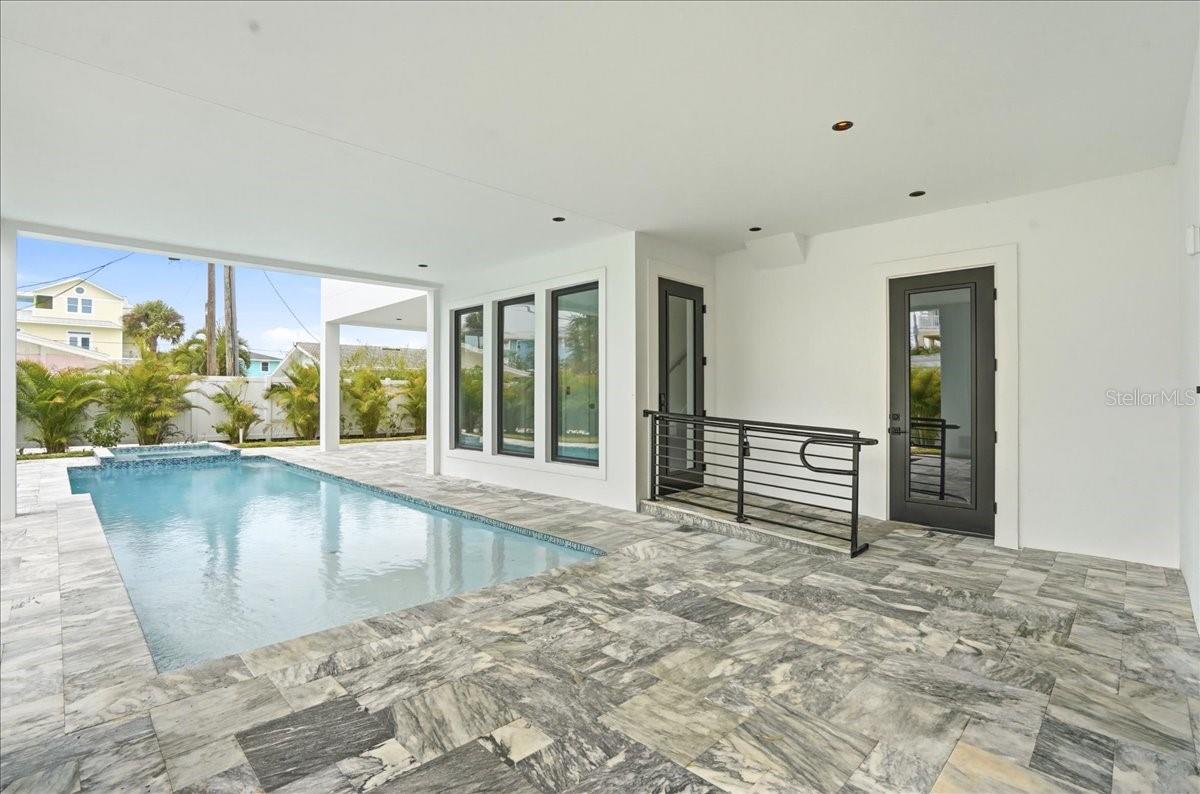 Image 11 of 100 For 1210 Gulf Boulevard