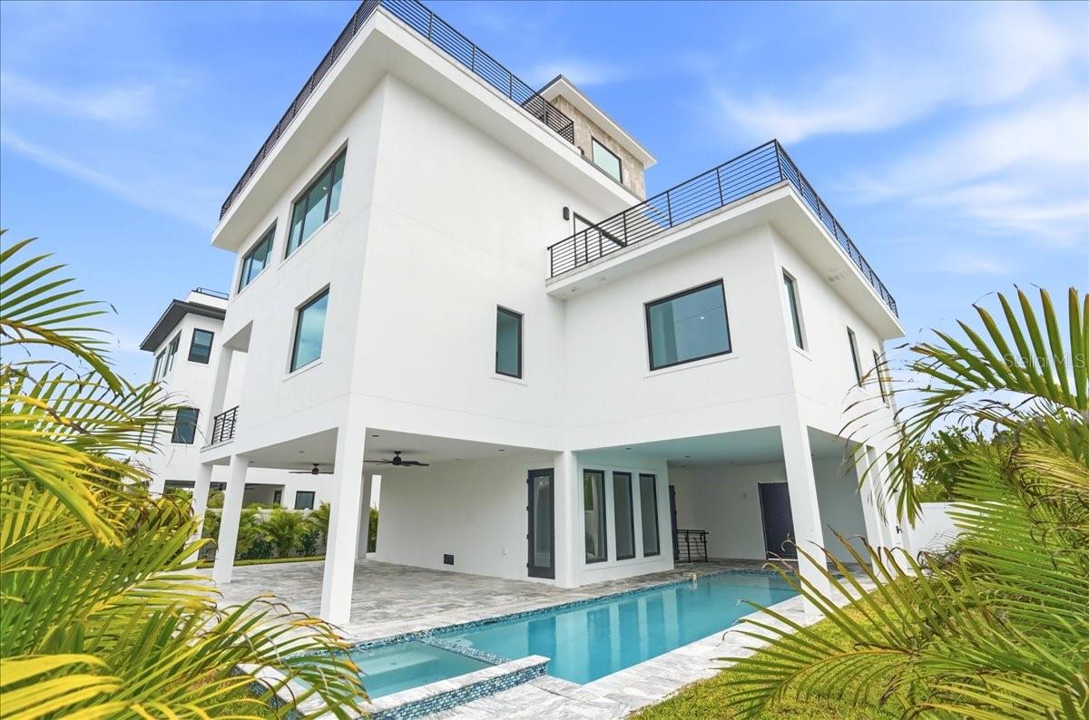 Image 17 of 100 For 1210 Gulf Boulevard