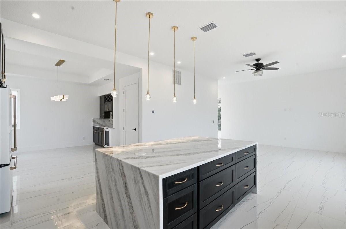 Image 28 of 100 For 1210 Gulf Boulevard