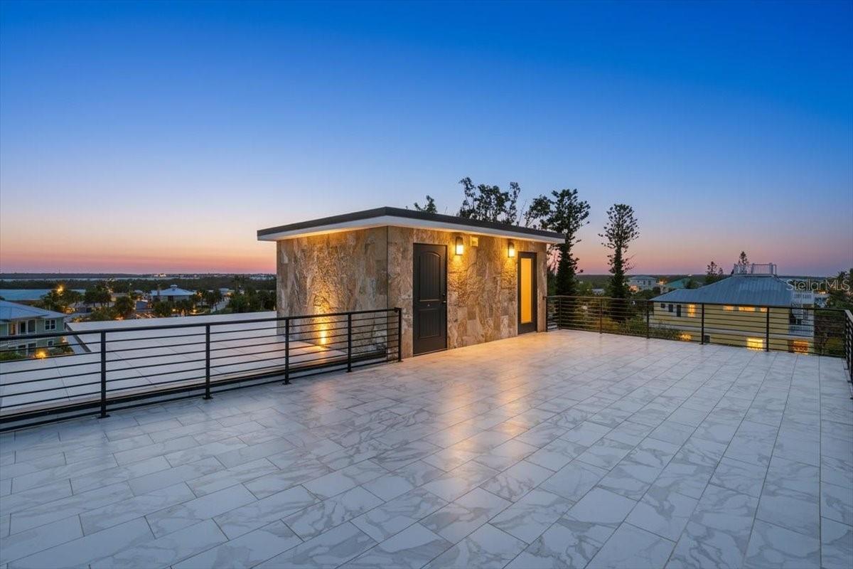 Image 76 of 100 For 1210 Gulf Boulevard