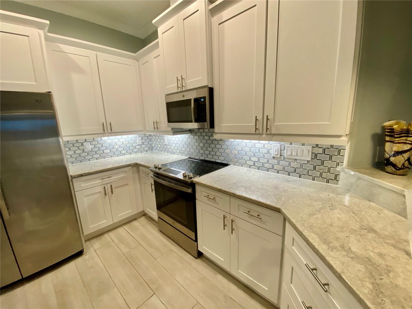 Image 10 of 45 For 3418 79th Street Circle W 302