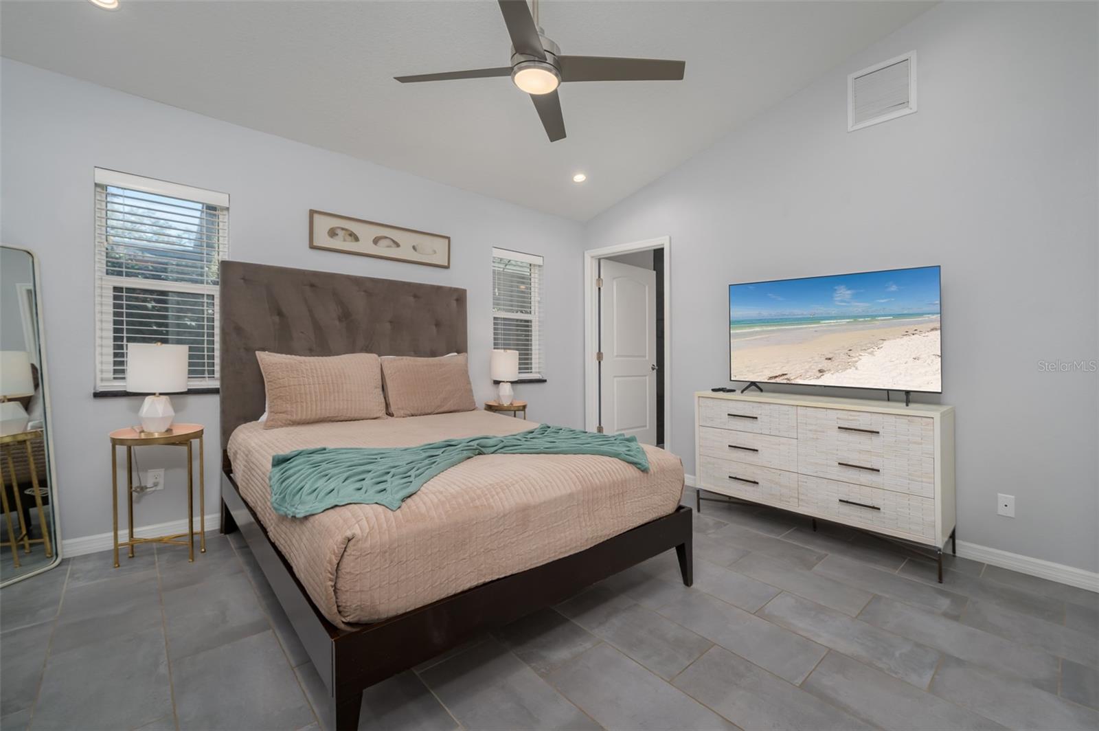 Image 10 of 26 For 1039 23rd Street