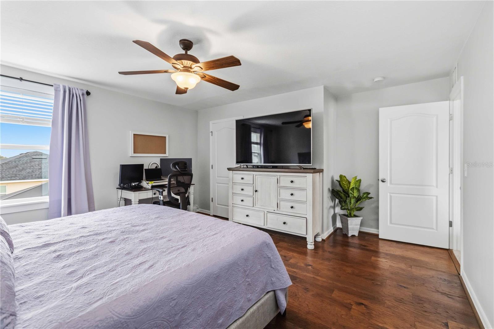 Image 32 of 59 For 229 Lone Dove Lane