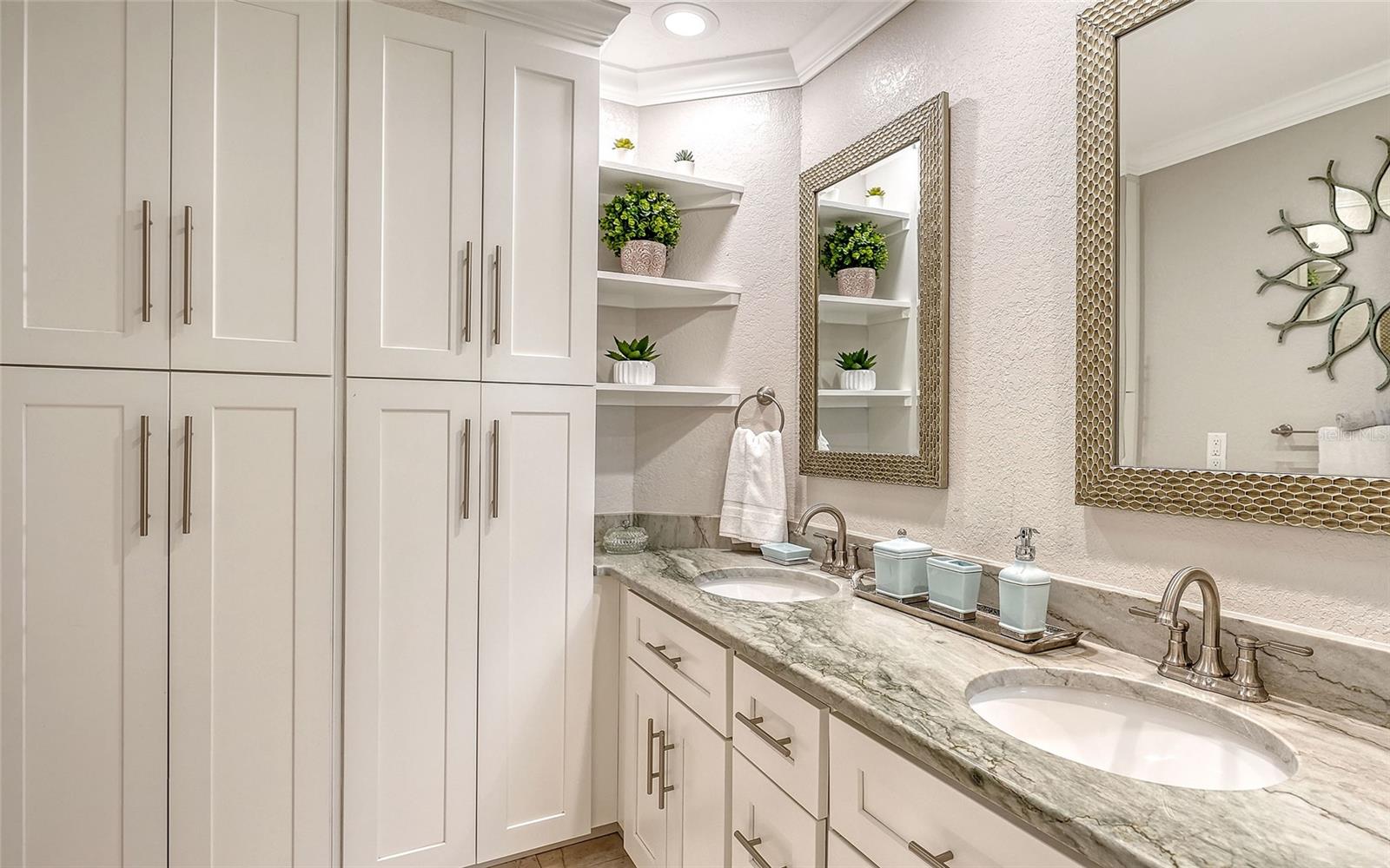 Image 25 of 41 For 121 Holly Avenue