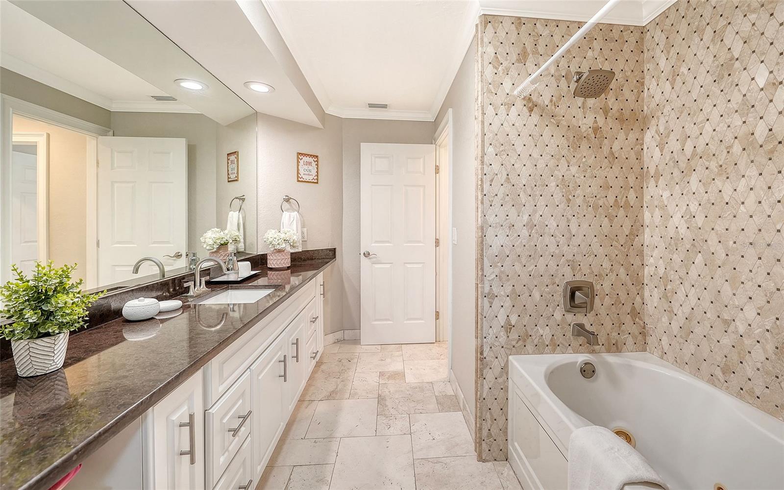 Image 29 of 41 For 121 Holly Avenue