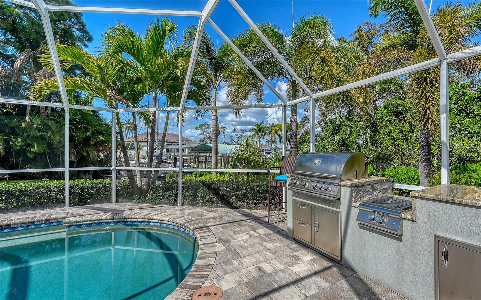 Image 34 of 41 For 121 Holly Avenue