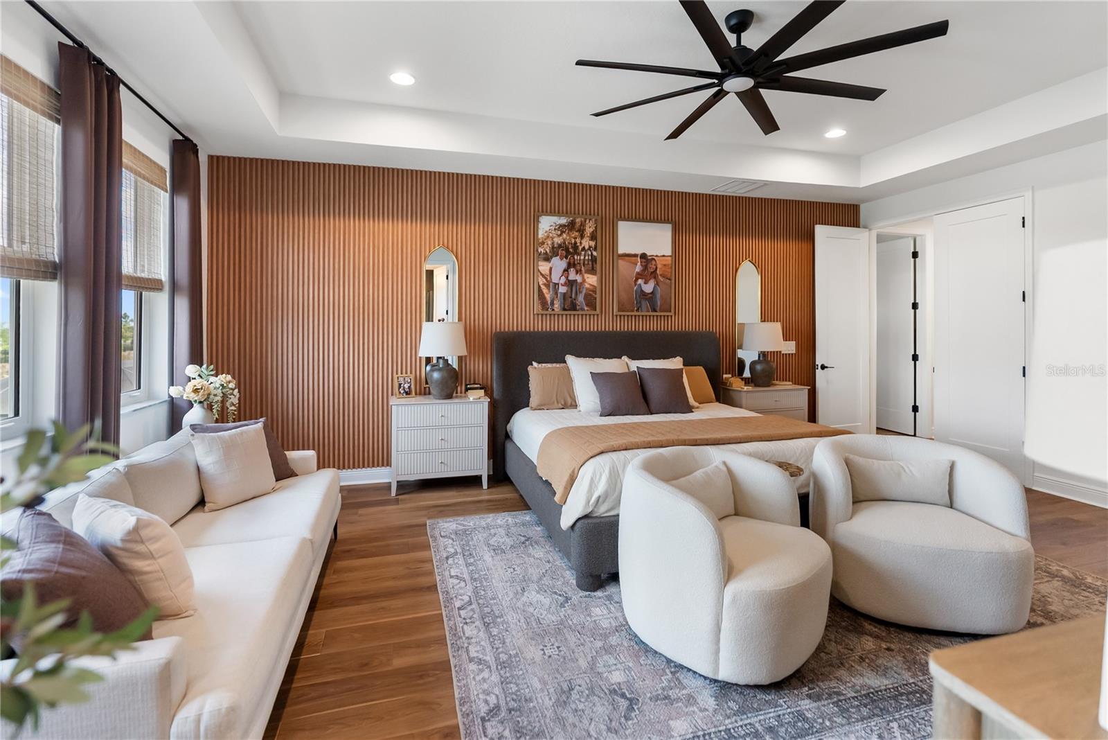 Image 19 of 55 For 17506 Savory Mist Circle