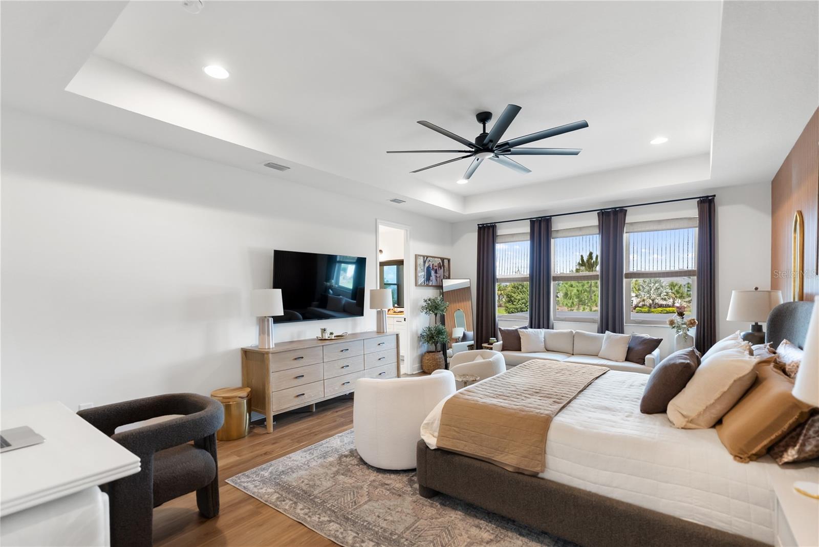 Image 21 of 55 For 17506 Savory Mist Circle