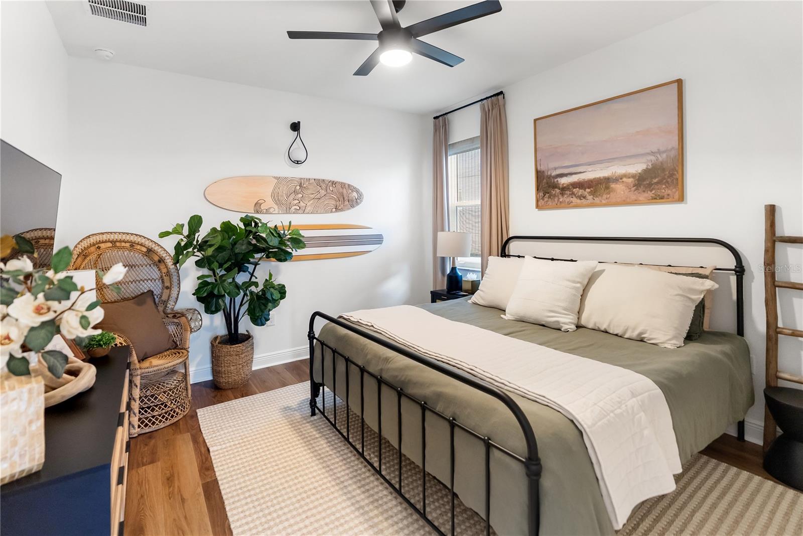 Image 27 of 55 For 17506 Savory Mist Circle