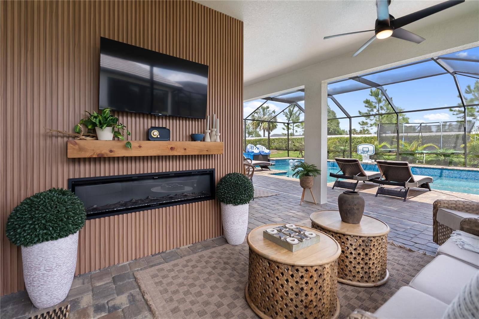 Image 38 of 55 For 17506 Savory Mist Circle