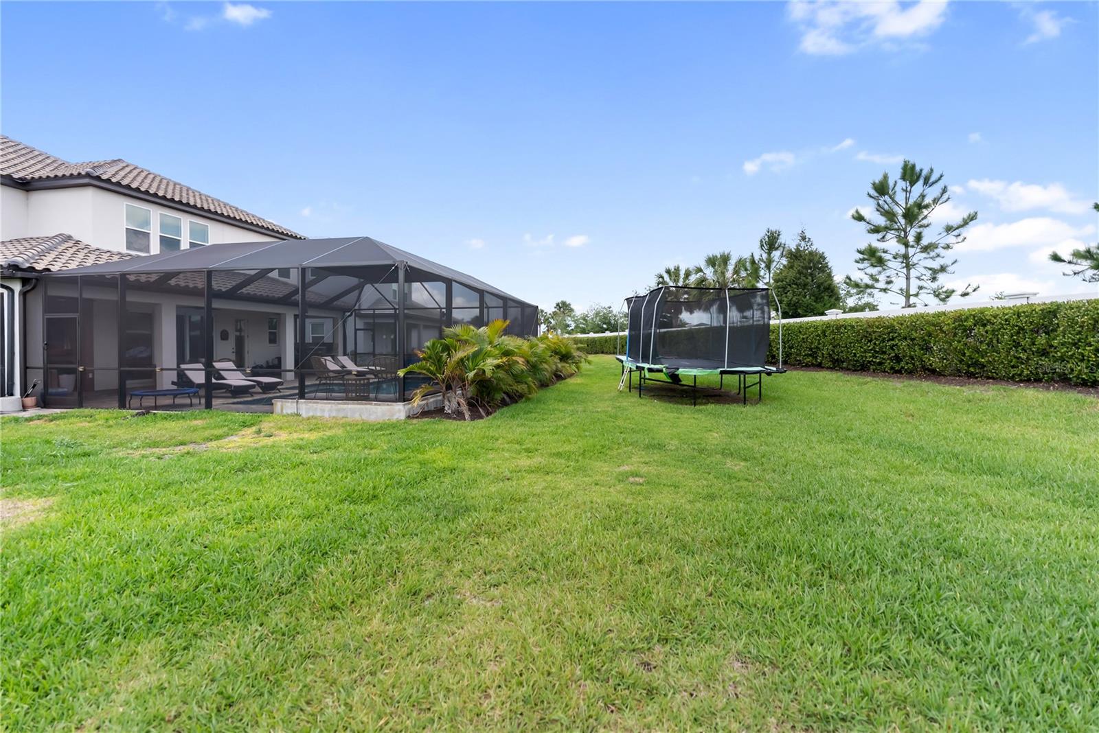 Image 48 of 55 For 17506 Savory Mist Circle