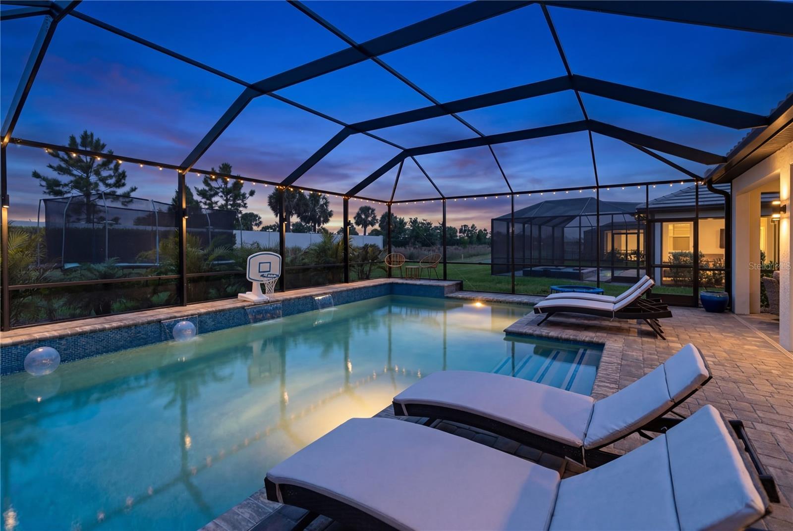 Image 54 of 55 For 17506 Savory Mist Circle