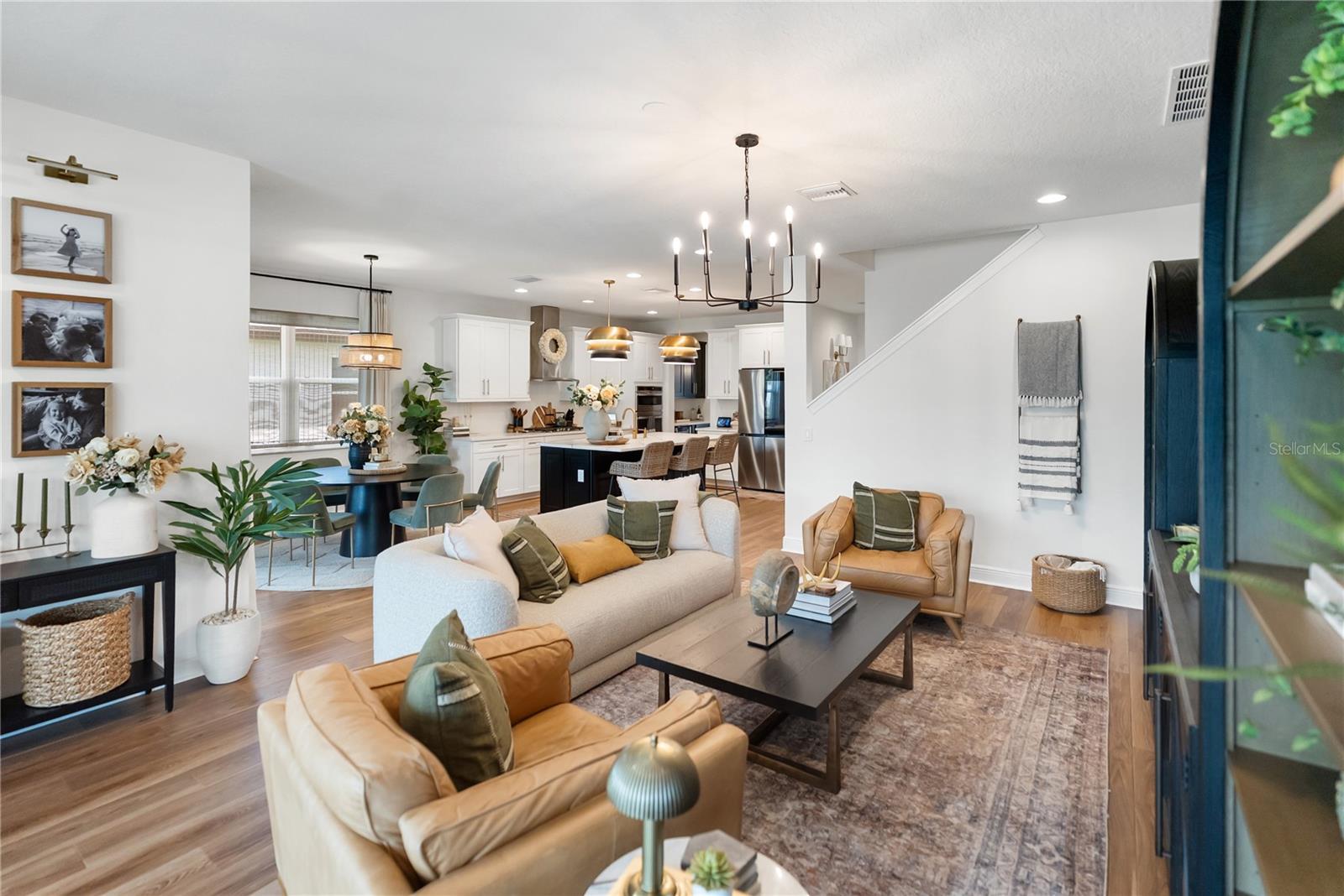 Image 8 of 55 For 17506 Savory Mist Circle