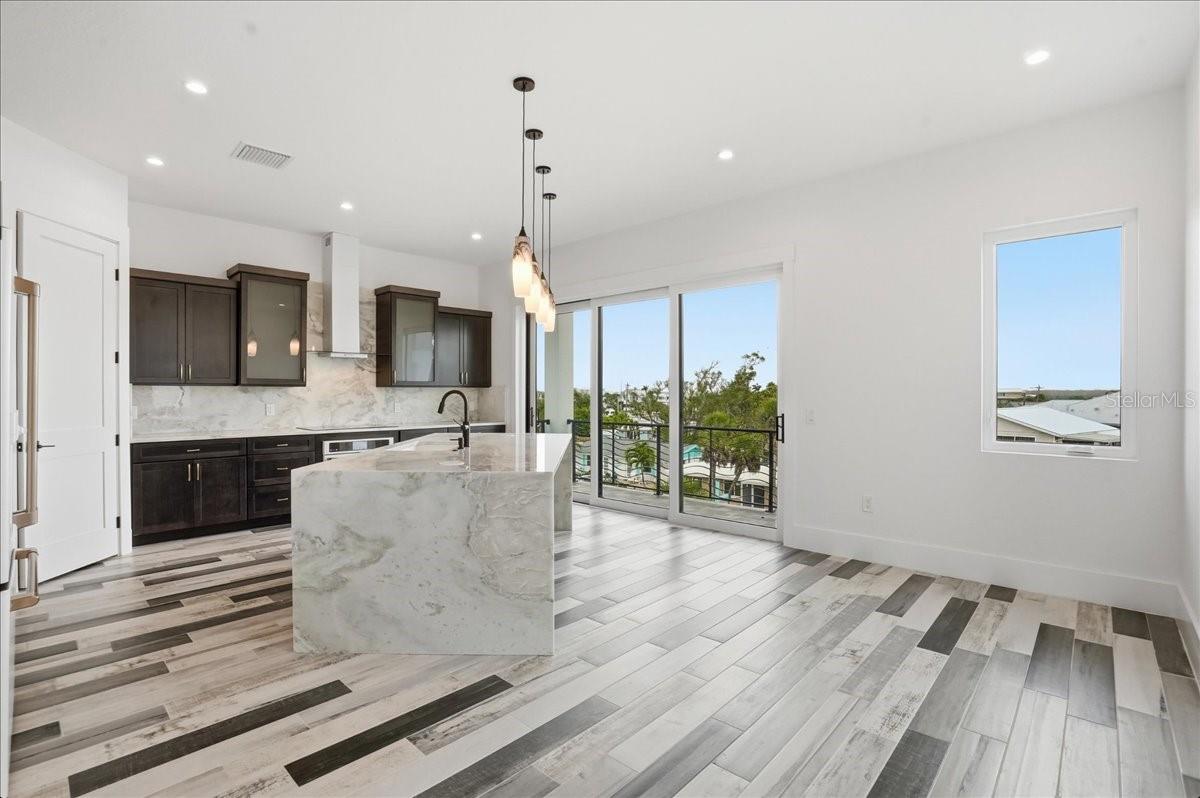 Image 12 of 90 For 1214 Gulf Boulevard