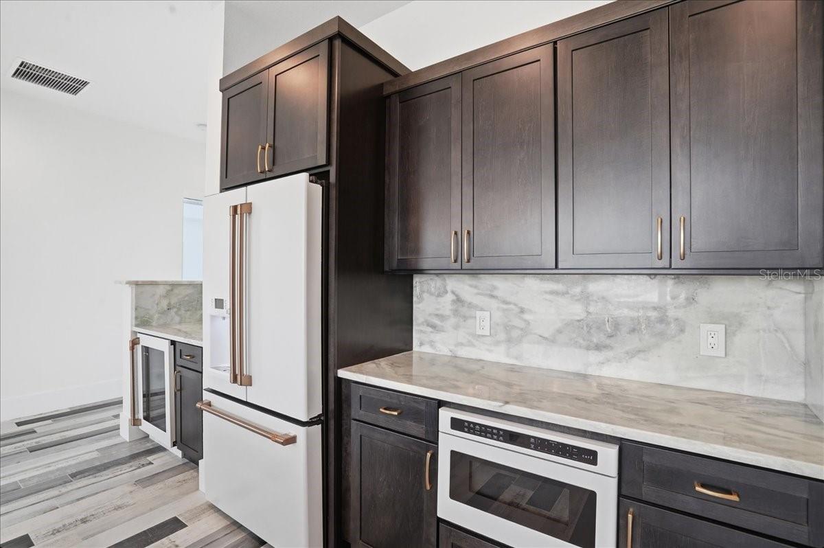 Image 14 of 90 For 1214 Gulf Boulevard