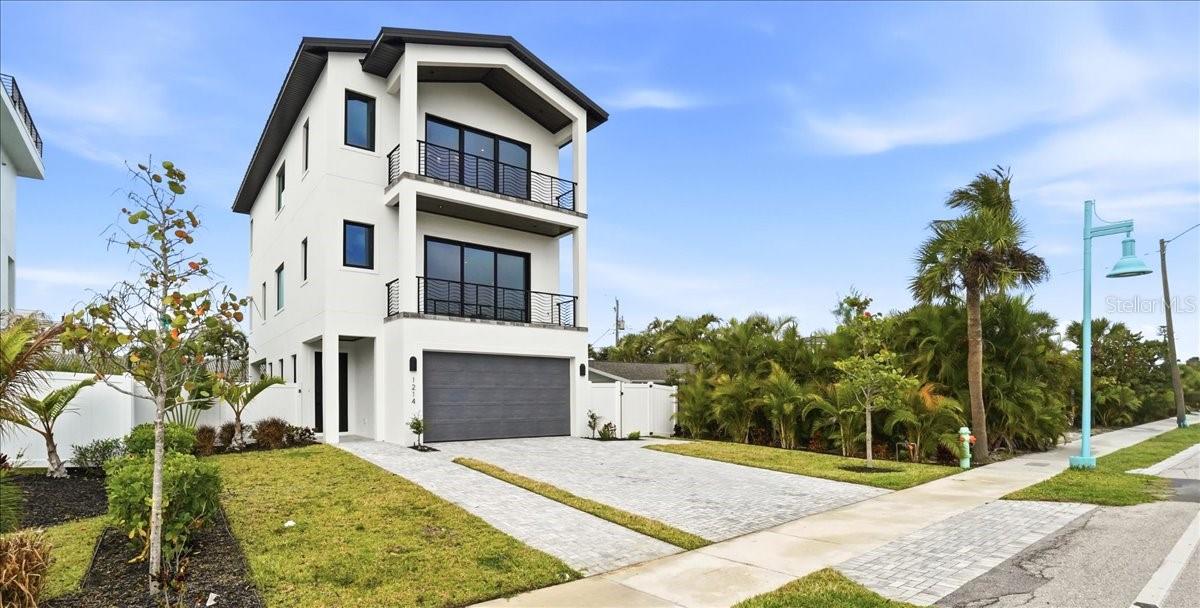 Image 2 of 90 For 1214 Gulf Boulevard