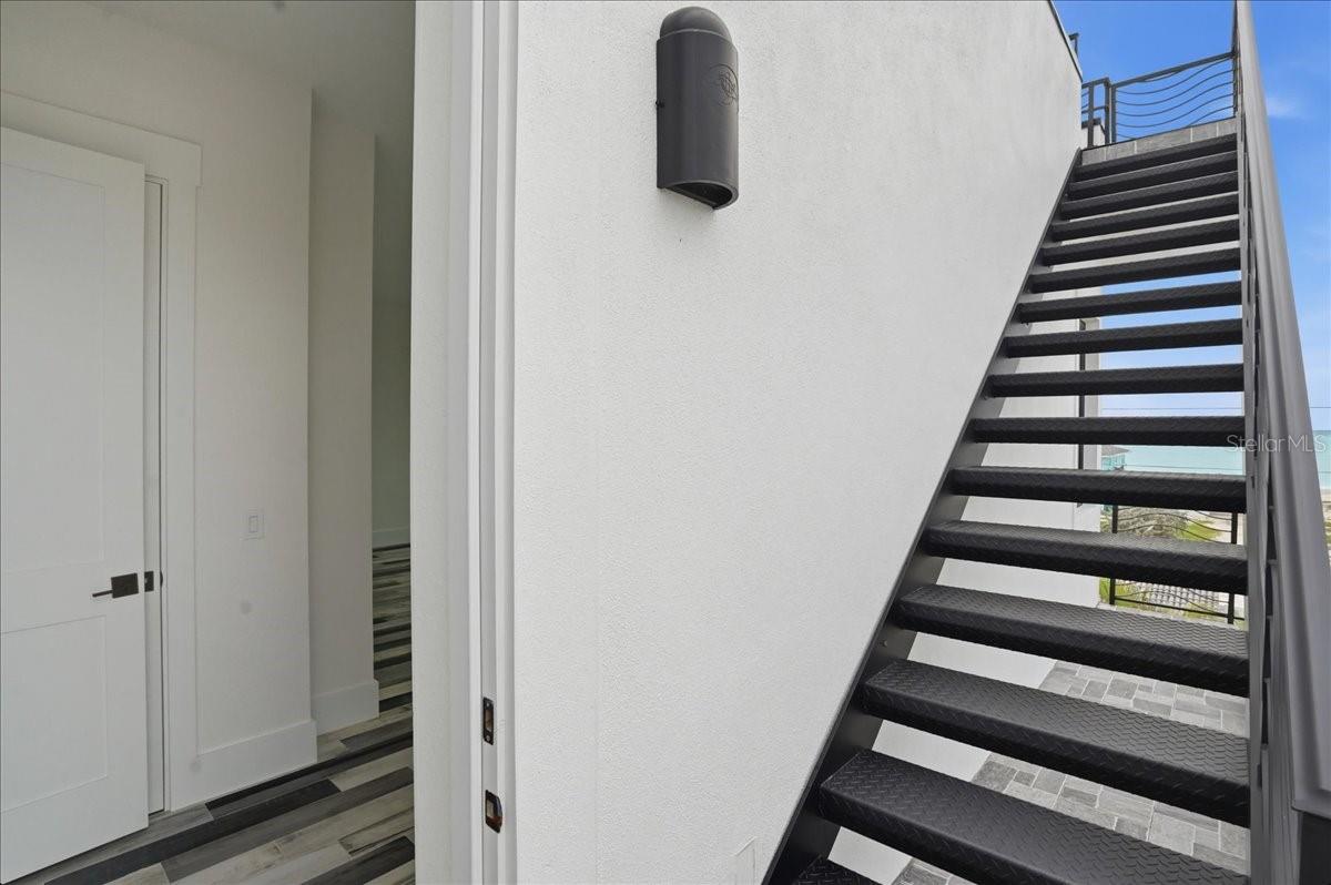 Image 37 of 90 For 1214 Gulf Boulevard