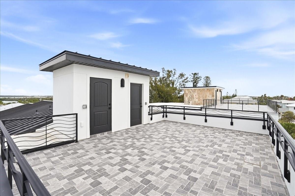 Image 38 of 90 For 1214 Gulf Boulevard