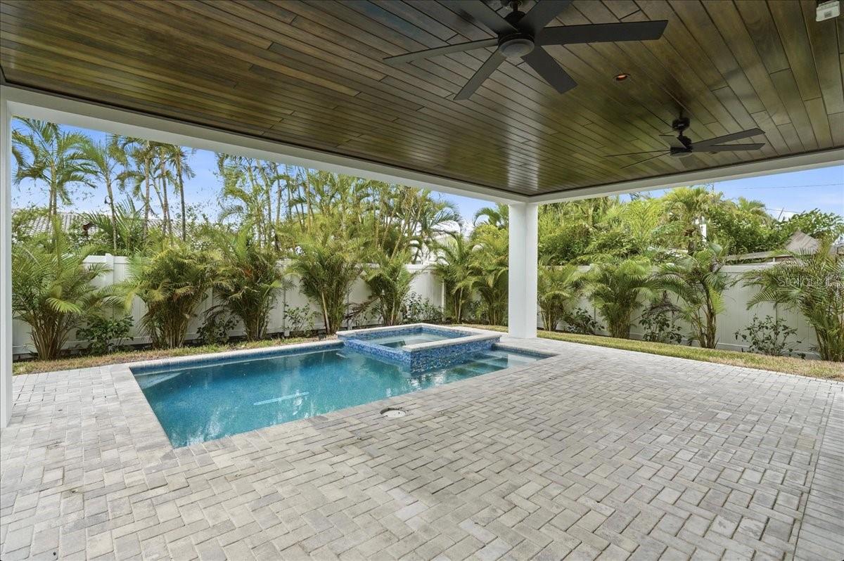 Image 46 of 90 For 1214 Gulf Boulevard